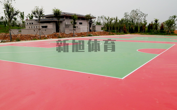 新旭體育廠(chǎng)家硅pu球場(chǎng)開(kāi)裂