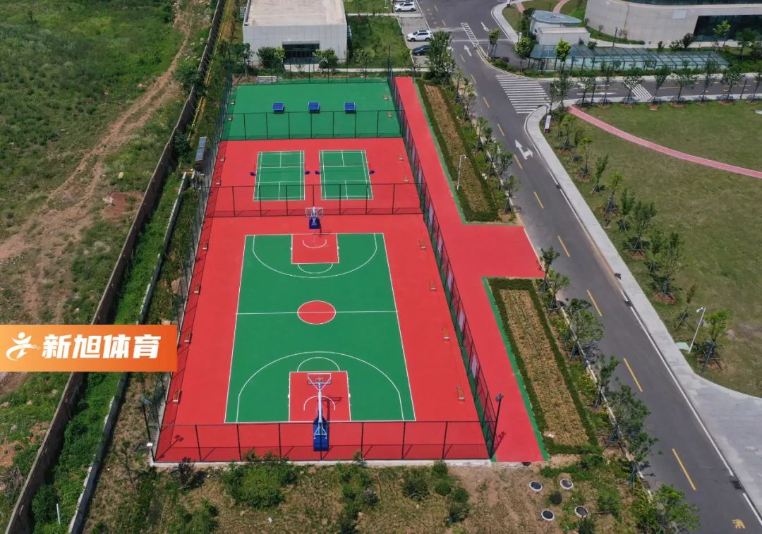 籃球場(chǎng)施工完工